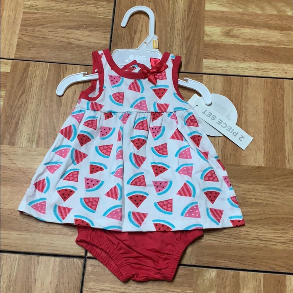 NWT two piece summer outfit